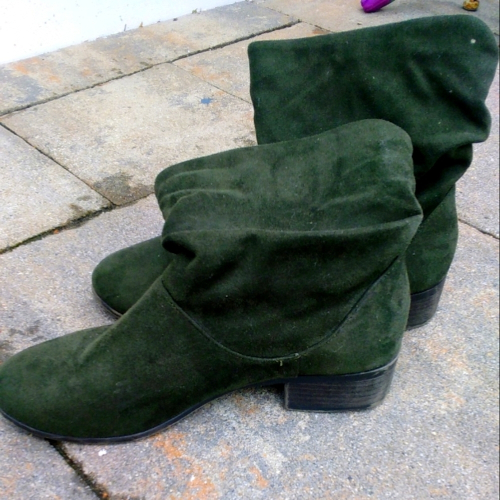 Gently worn Faux green flat ankle booties 7.5